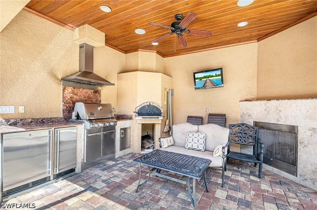 Photo of 672 Fairway Terrace