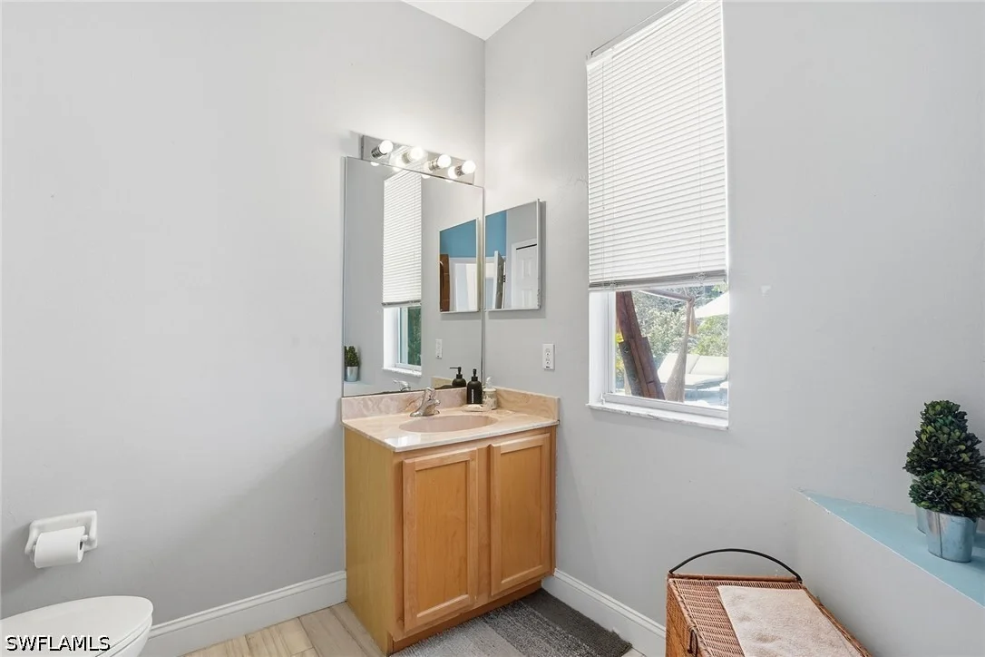 Photo of 4404 16th Avenue SE