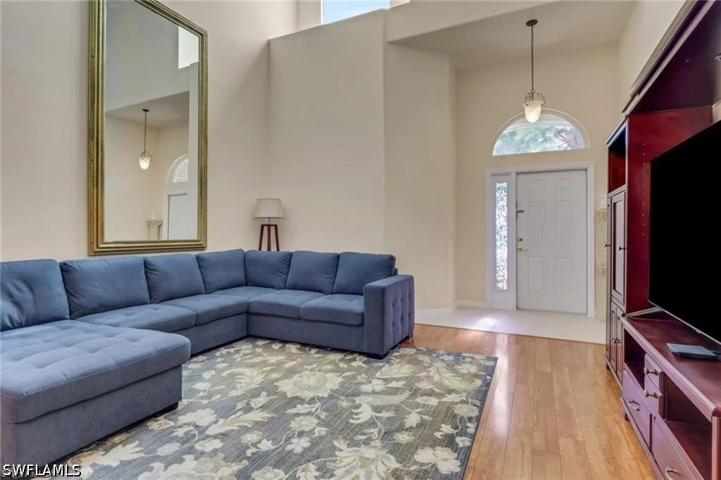 Photo of 12506 IVORY STONE Loop