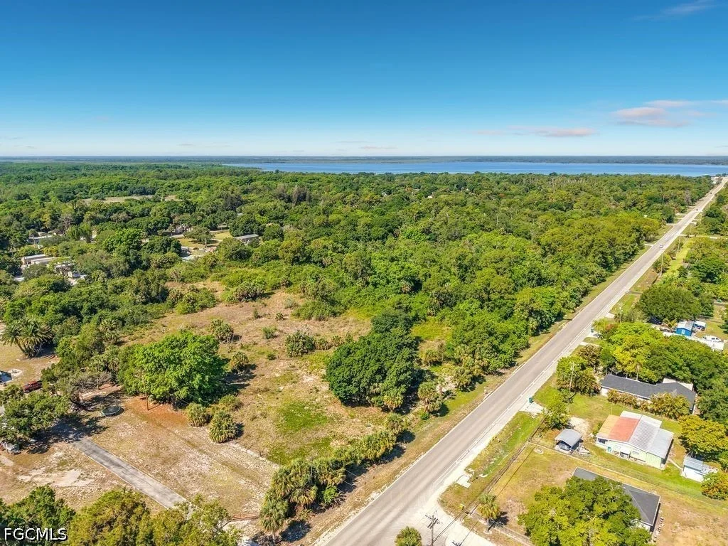 Photo of 4607 LAKE TRAFFORD Road