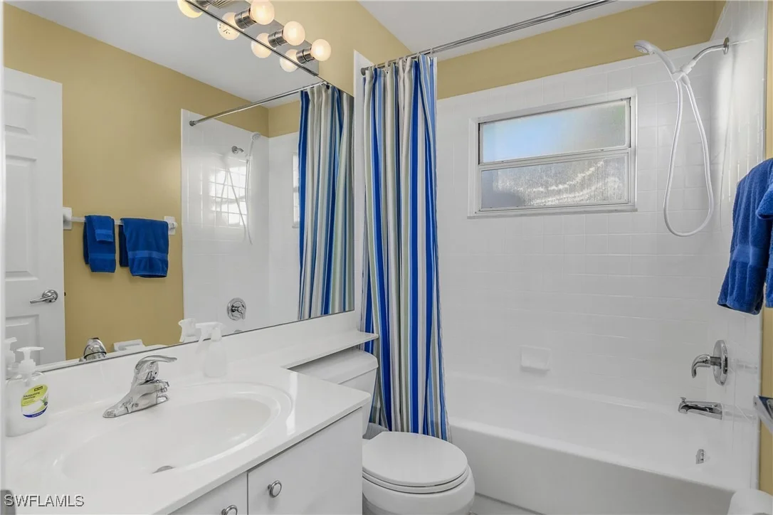 Photo of Unit 202 at 541 Windsor Square