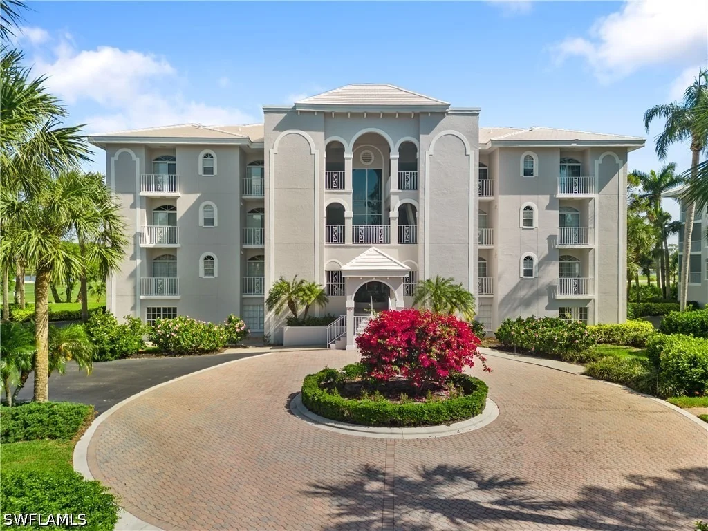 Photo of Unit E202 at 559 Audubon Boulevard