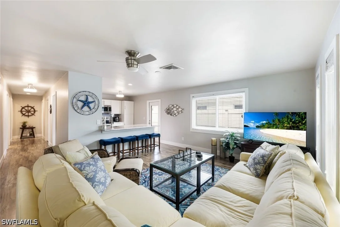 Photo of 645 101st Avenue N