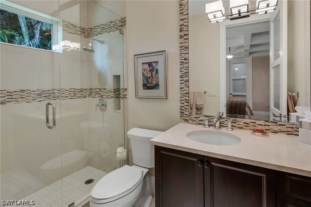 Photo of 384 Edgemere Way E