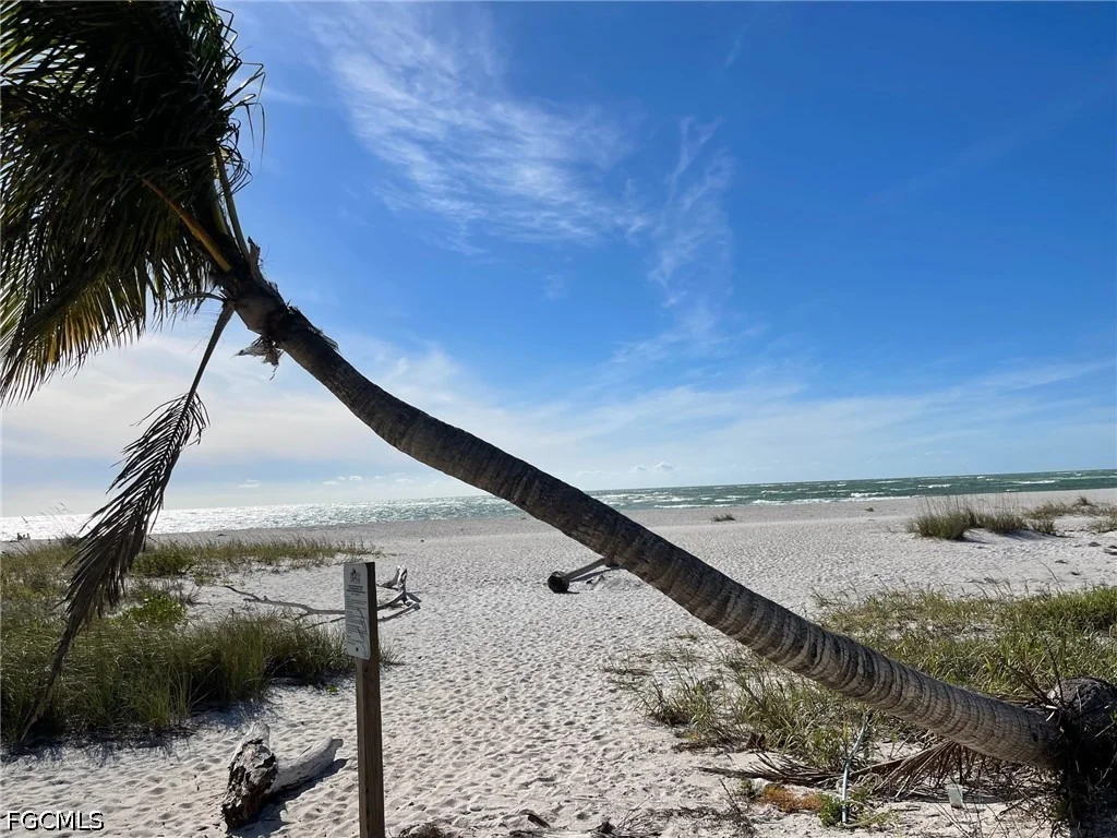 Photo of 516 Longboat Circle