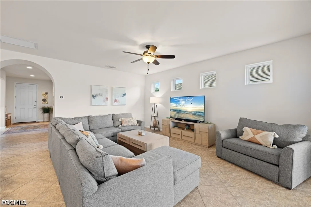 Photo of 7022 Live Oak Drive