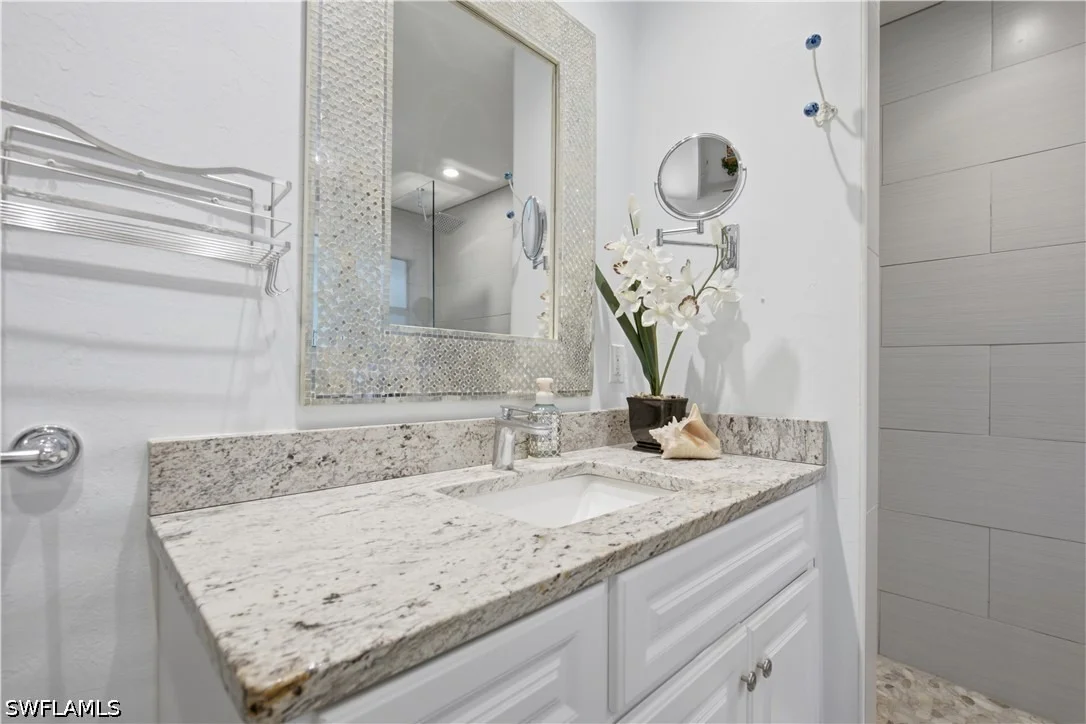 Photo of 150 Logan Boulevard N