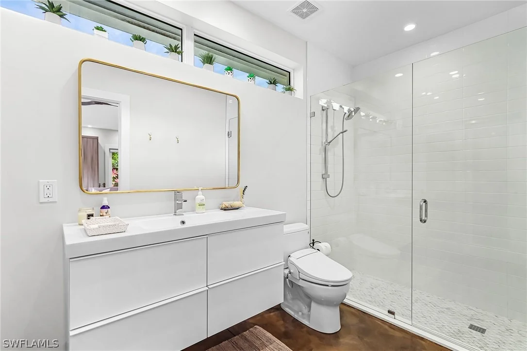 Photo of 1390 Mandarin Road