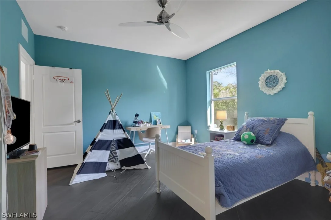 Photo of 6181 Hidden Oaks Lane