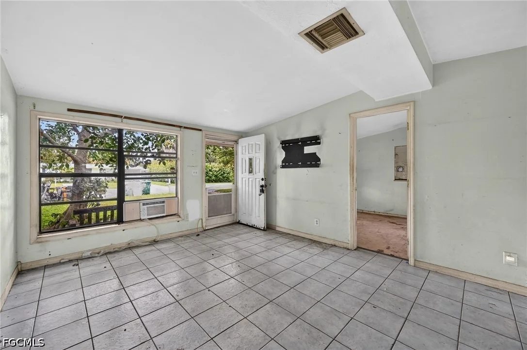 Photo of 1223 Embassy Lane