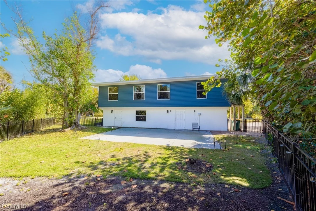Photo of 1813 Long Point Lane