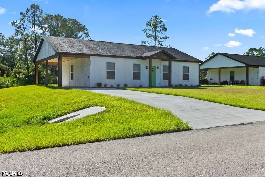 Photo of 2004 Grayson Avenue