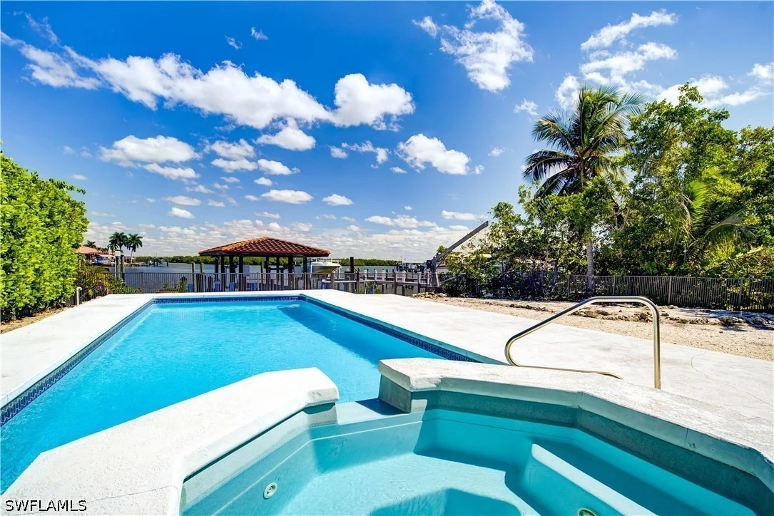 Photo of 11 Capri Boulevard