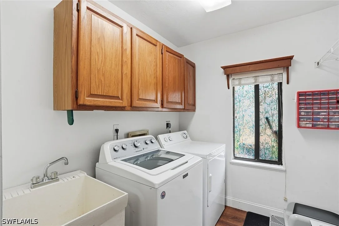 Photo of 4581 Chippendale Drive