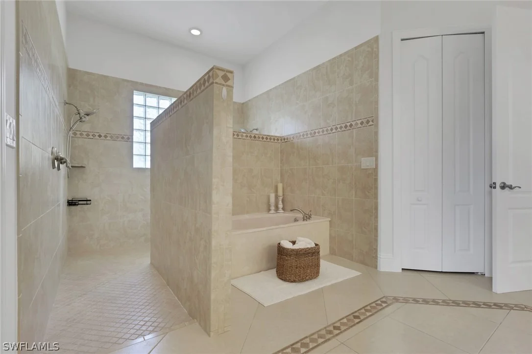 Photo of 6181 Hidden Oaks Lane