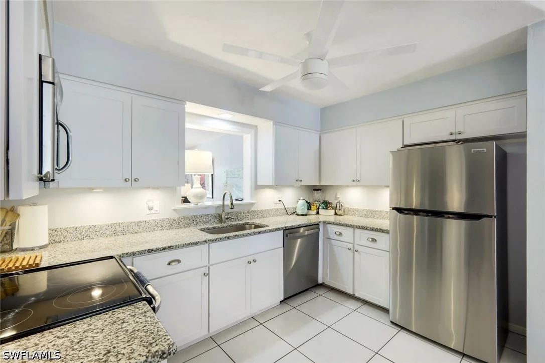 Photo of 779 98th Avenue N