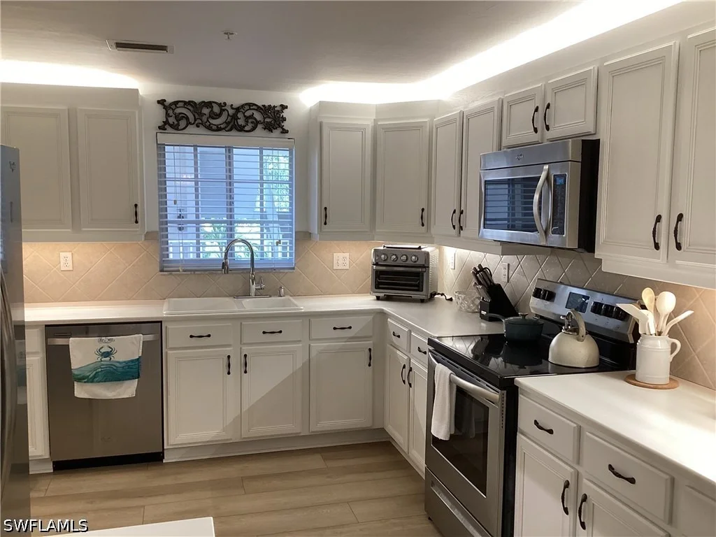 Photo of Unit 202 at 782 Eagle Creek Drive