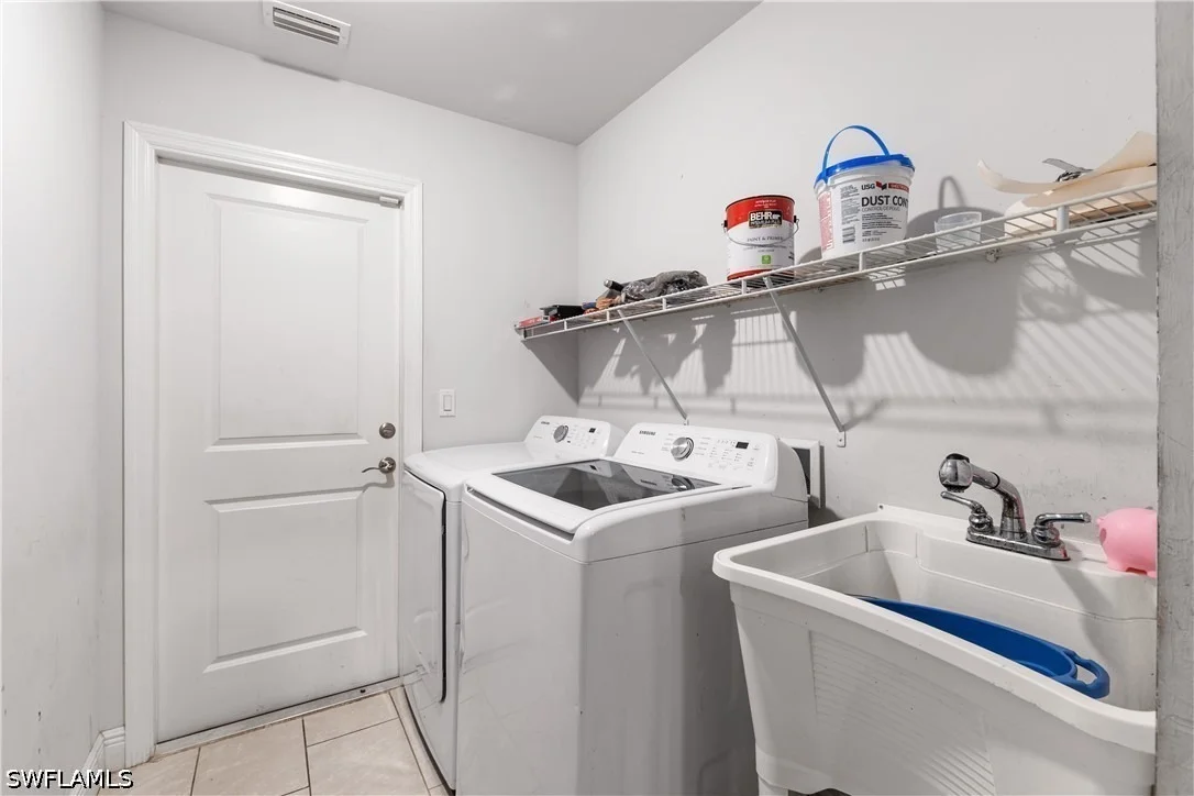 Photo of 2618 Helen Circle