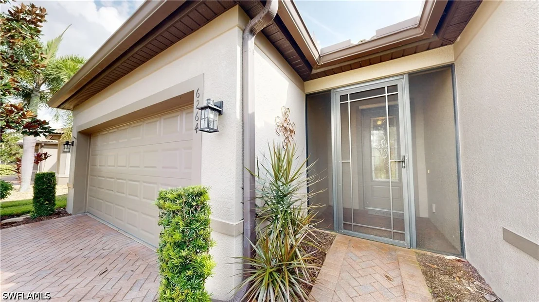 Photo of 6264 Victory Drive