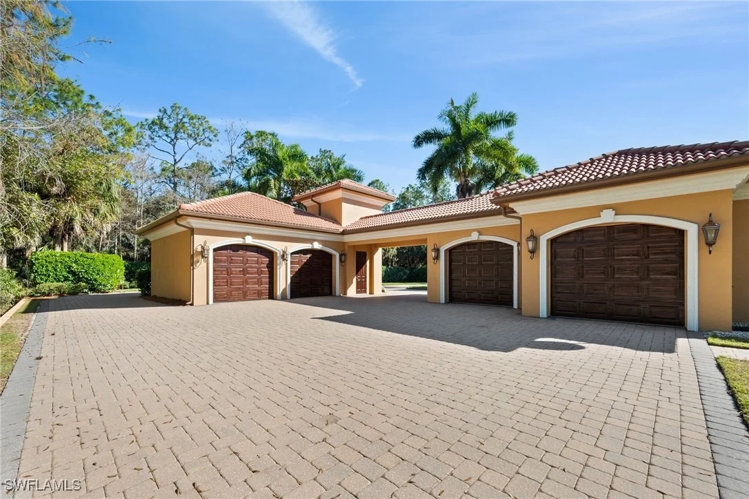 Photo of 4415 Club Estates Drive
