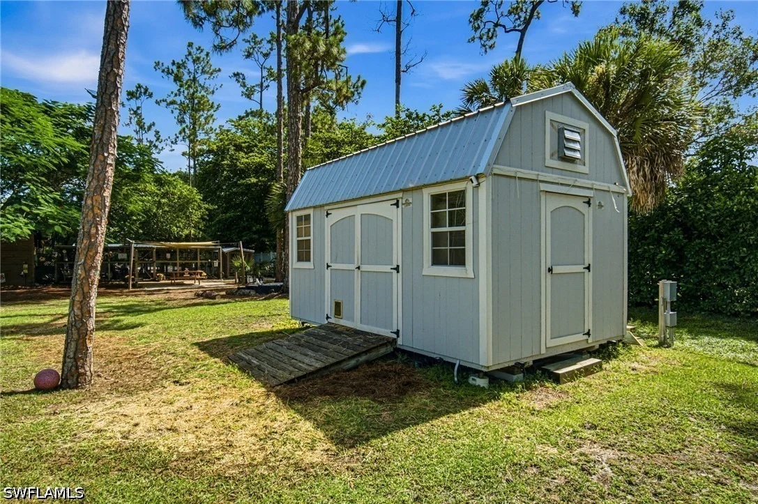 Photo of 5737 Hidden Oaks Lane