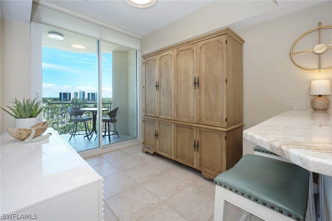 Photo of Unit B803 at 435 Dockside Drive