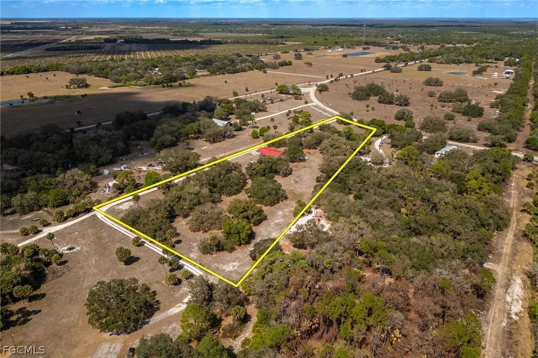 Photo of 2032 Ortona Locks Road