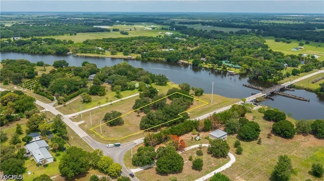 Photo of 75 Ft Denaud Bridge Way