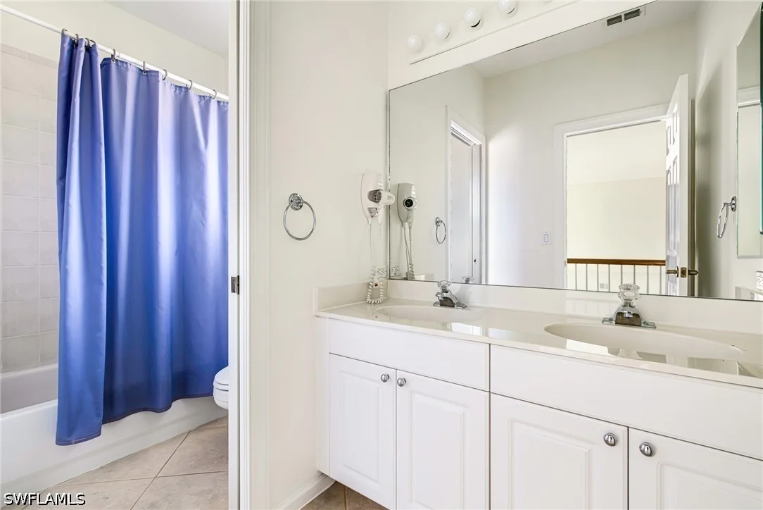 Photo of 9279 Oak Strand Drive