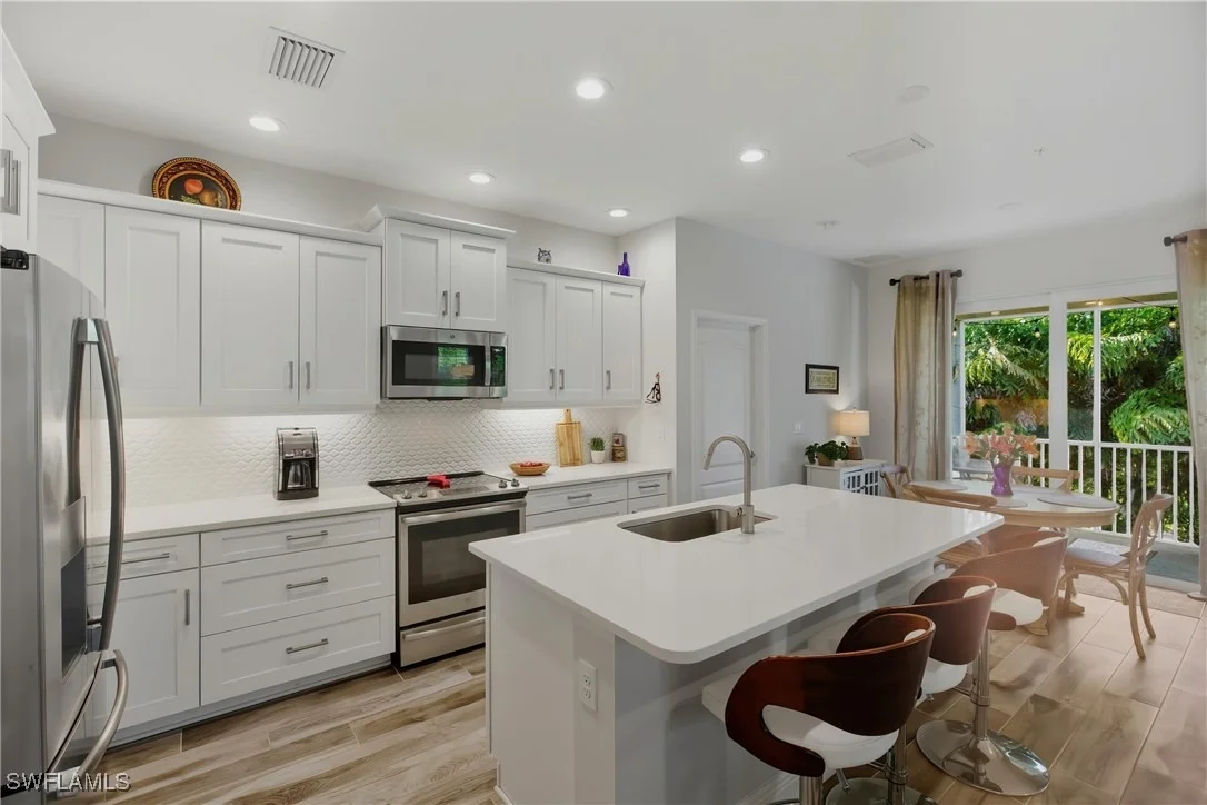 Photo of Unit 1908 at 6947 Avalon Circle