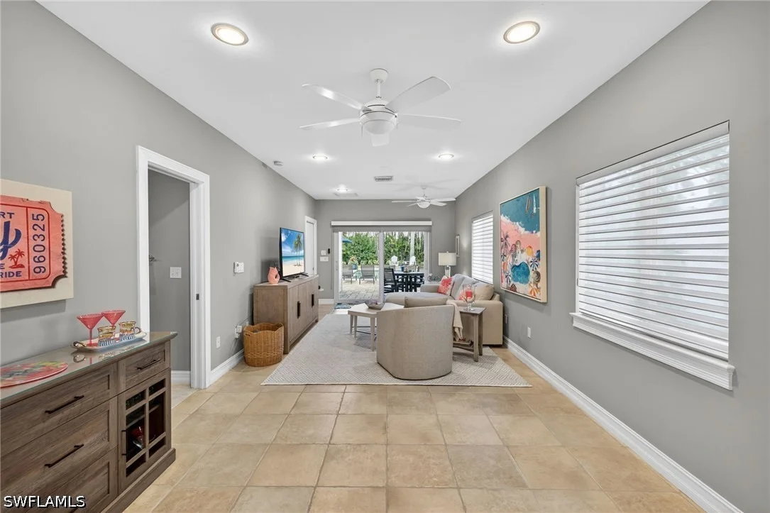 Photo of 740 5th Avenue N