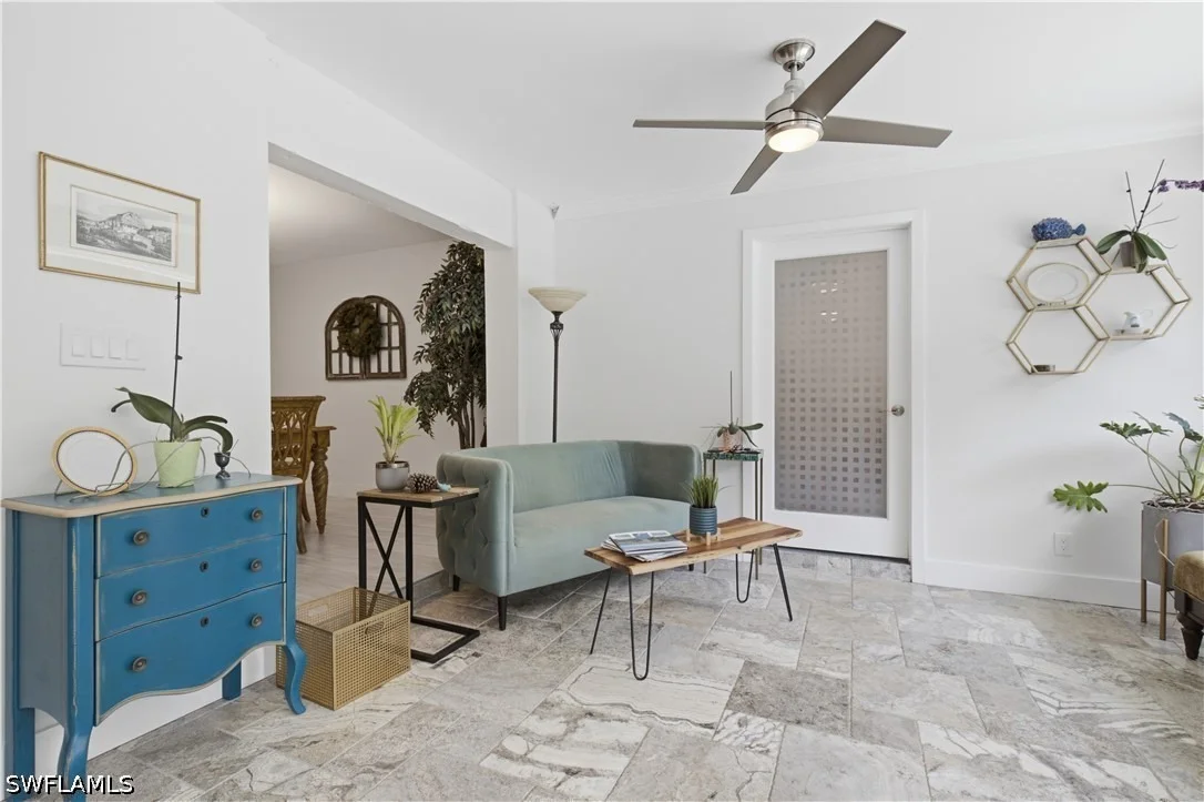 Photo of 150 Logan Boulevard N