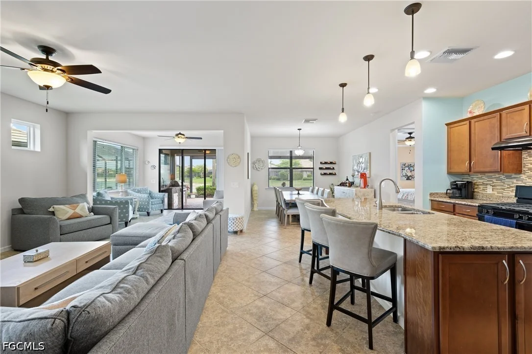 Photo of 7022 Live Oak Drive