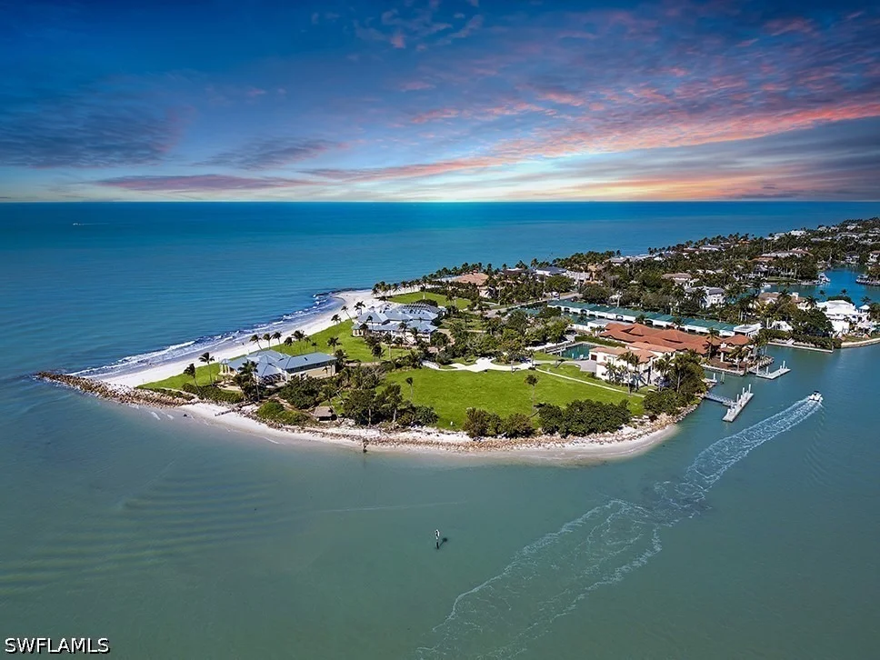 Photo of 210 & 220 Bay Road