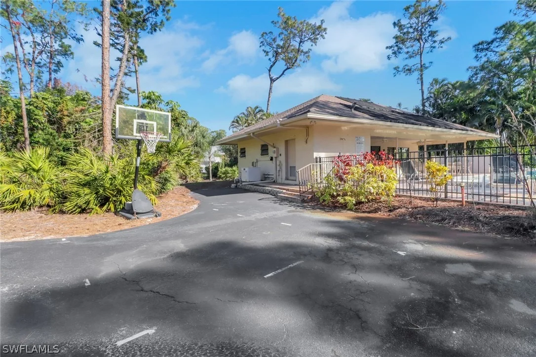 Photo of 2293 Royal Lane
