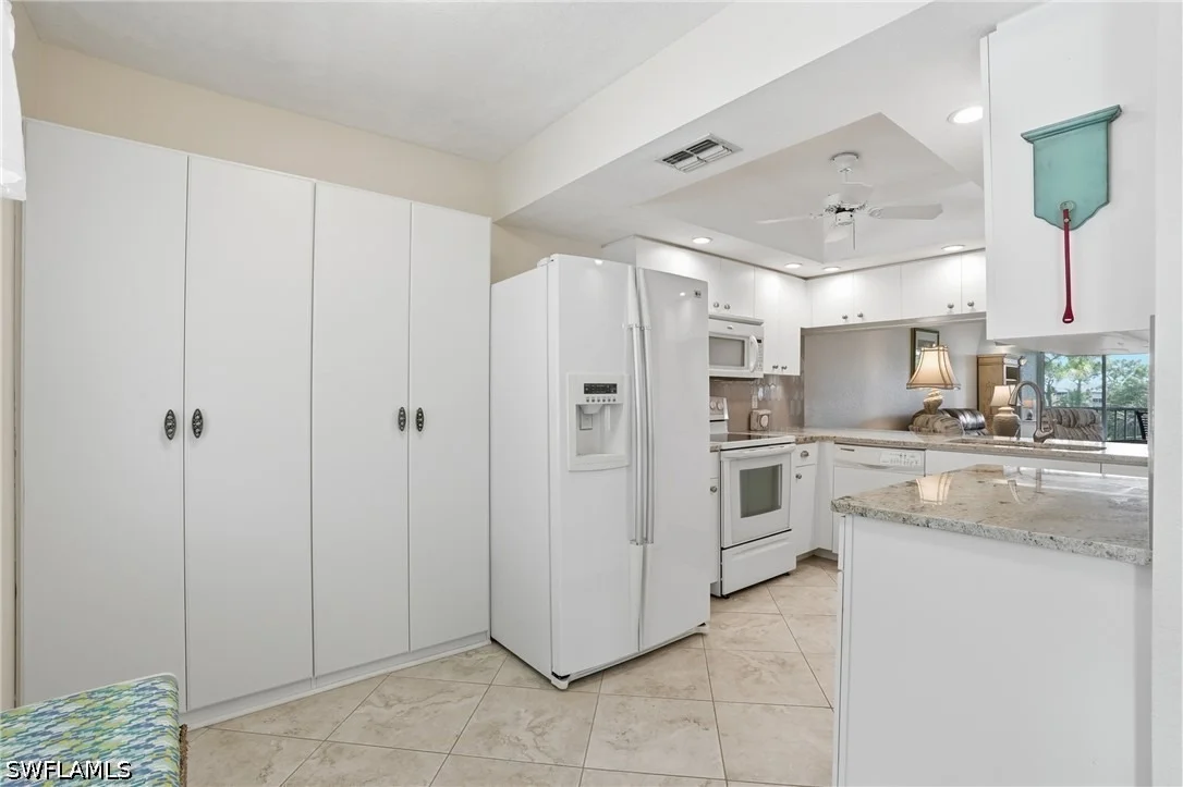 Photo of Unit 309 at 4111 Lorene Drive