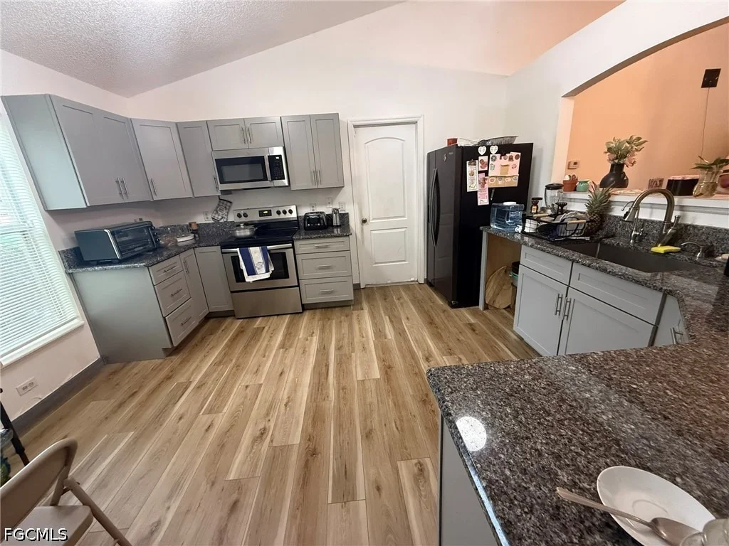 Photo of 502 Eldron Avenue