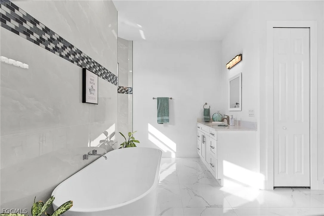 Photo of 1020 Rush Avenue