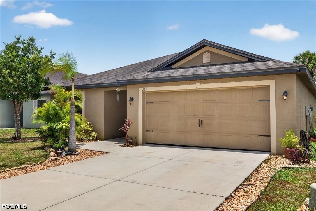 Photo of 225 Shadow Lakes Drive