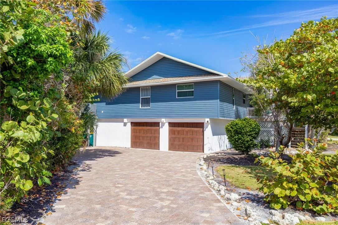 Photo of 1813 Long Point Lane