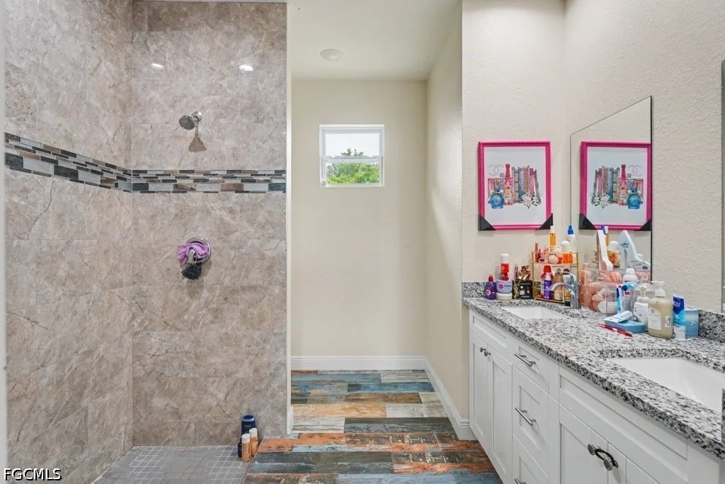 Photo of 8006 Oakleaf Circle