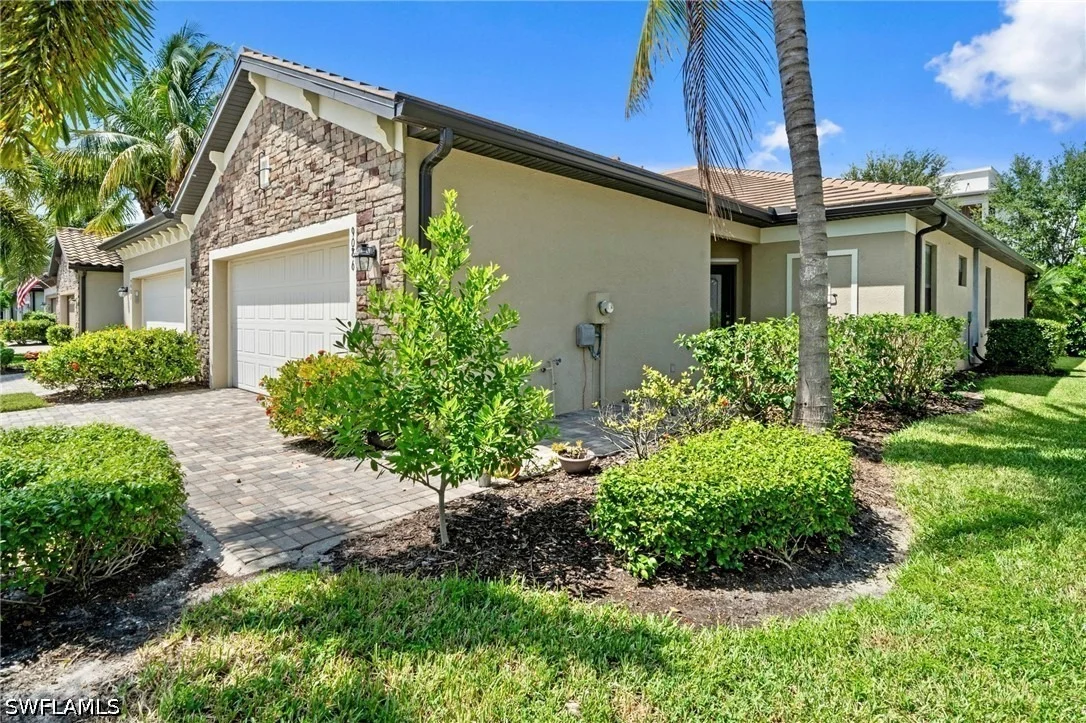 Photo of 9086 Woodhurst Drive