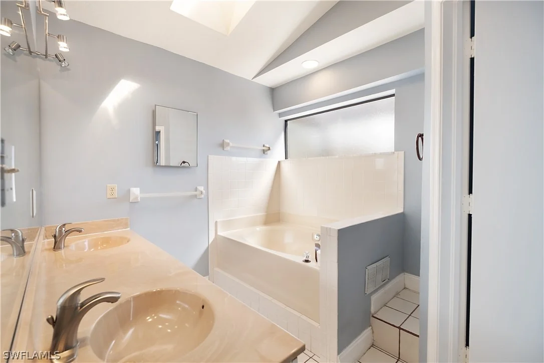 Photo of 1250 Jardin Drive