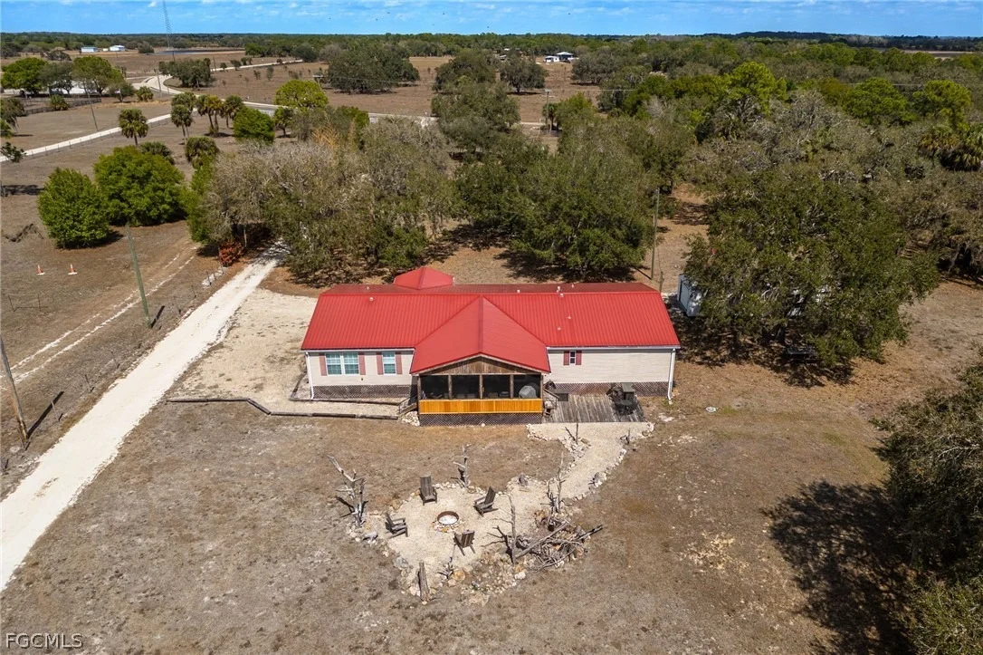 Photo of 2032 Ortona Locks Road