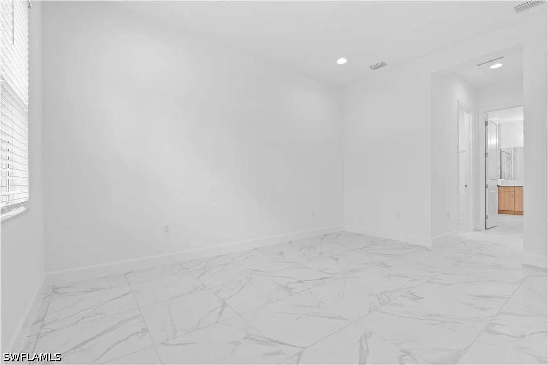 Photo of 2589 Kingfisher Drive