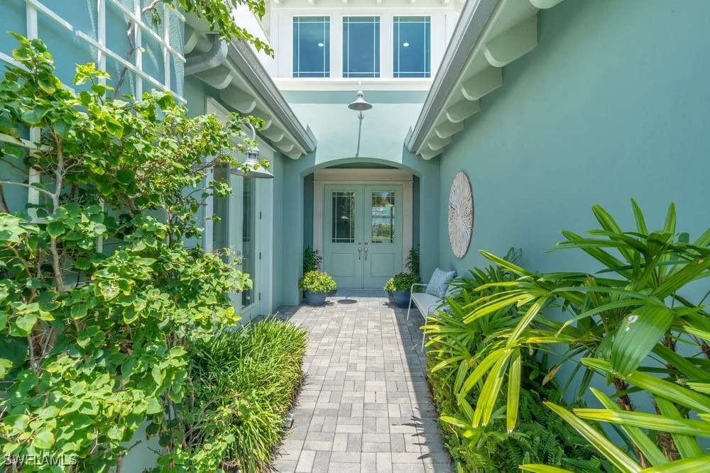 Photo of 5060 Martinique Drive