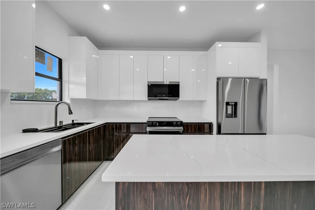 Photo of 704 Holmes Avenue