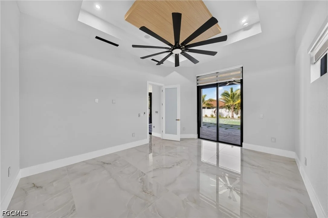Photo of 3918 Oasis Boulevard