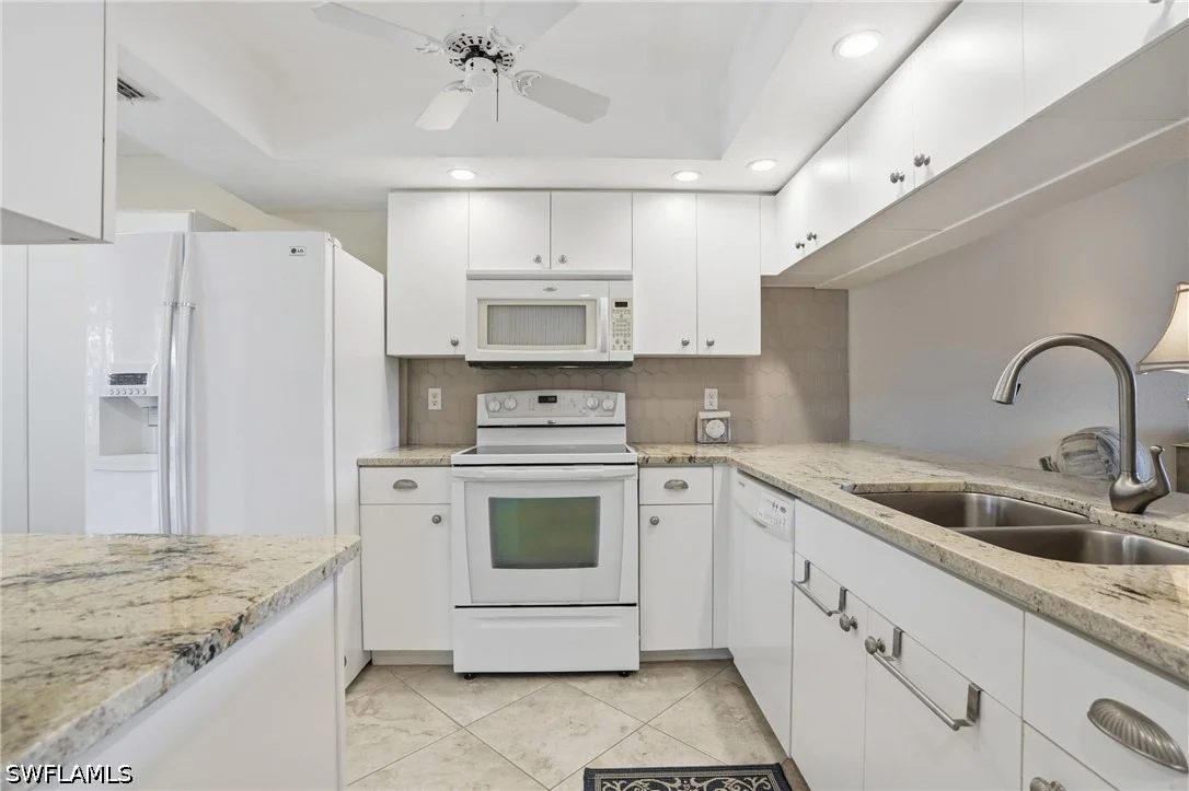 Photo of Unit 309 at 4111 Lorene Drive