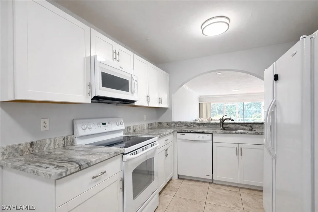 Photo of Unit E104 at 534 Augusta Boulevard